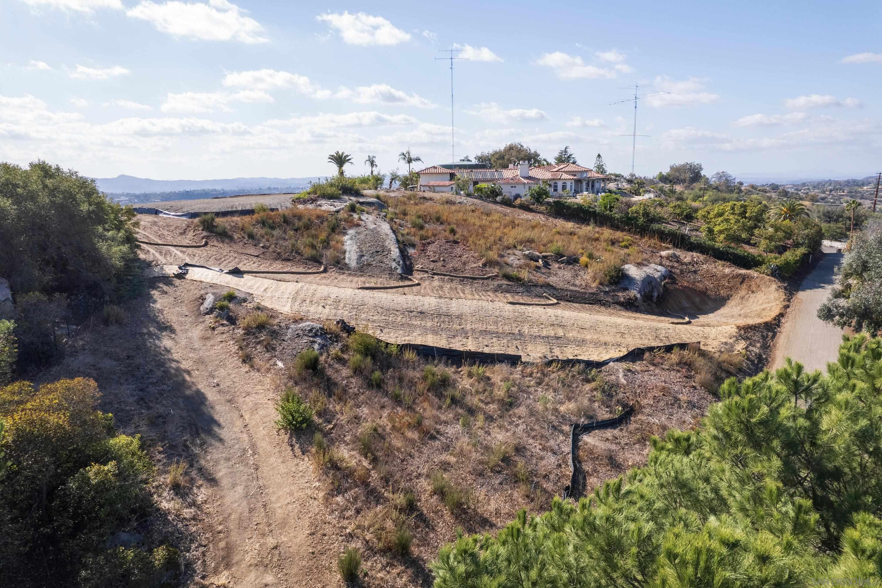4 Rim Of The Valley Valley Center, CA 92082 - Photo 11 of 21 a view of a dry yard with lots of green space
