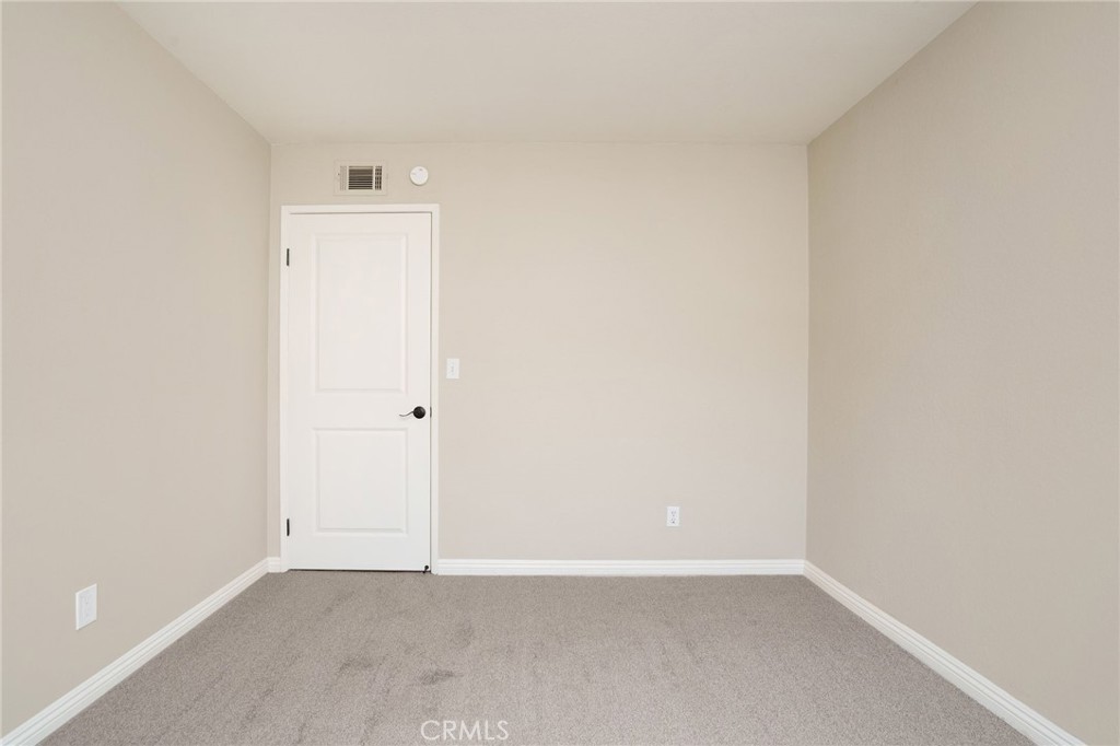 1934 Suntree Lane, Unit B Simi Valley, CA 93063 - Photo 21 of 35