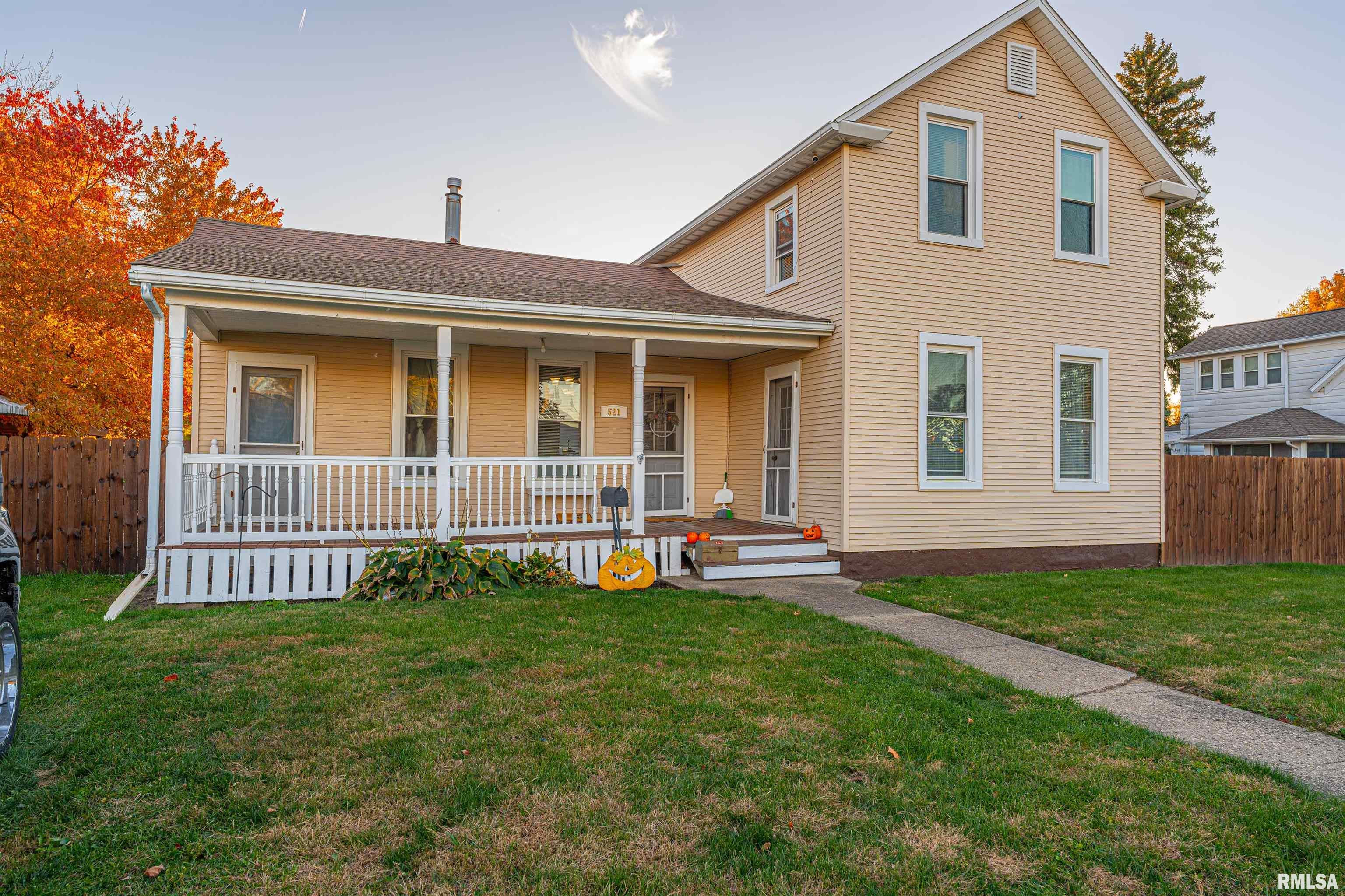 521 Decatur Street Lincoln, IL 62656 - Photo 2 of 25 Gallery Image 2