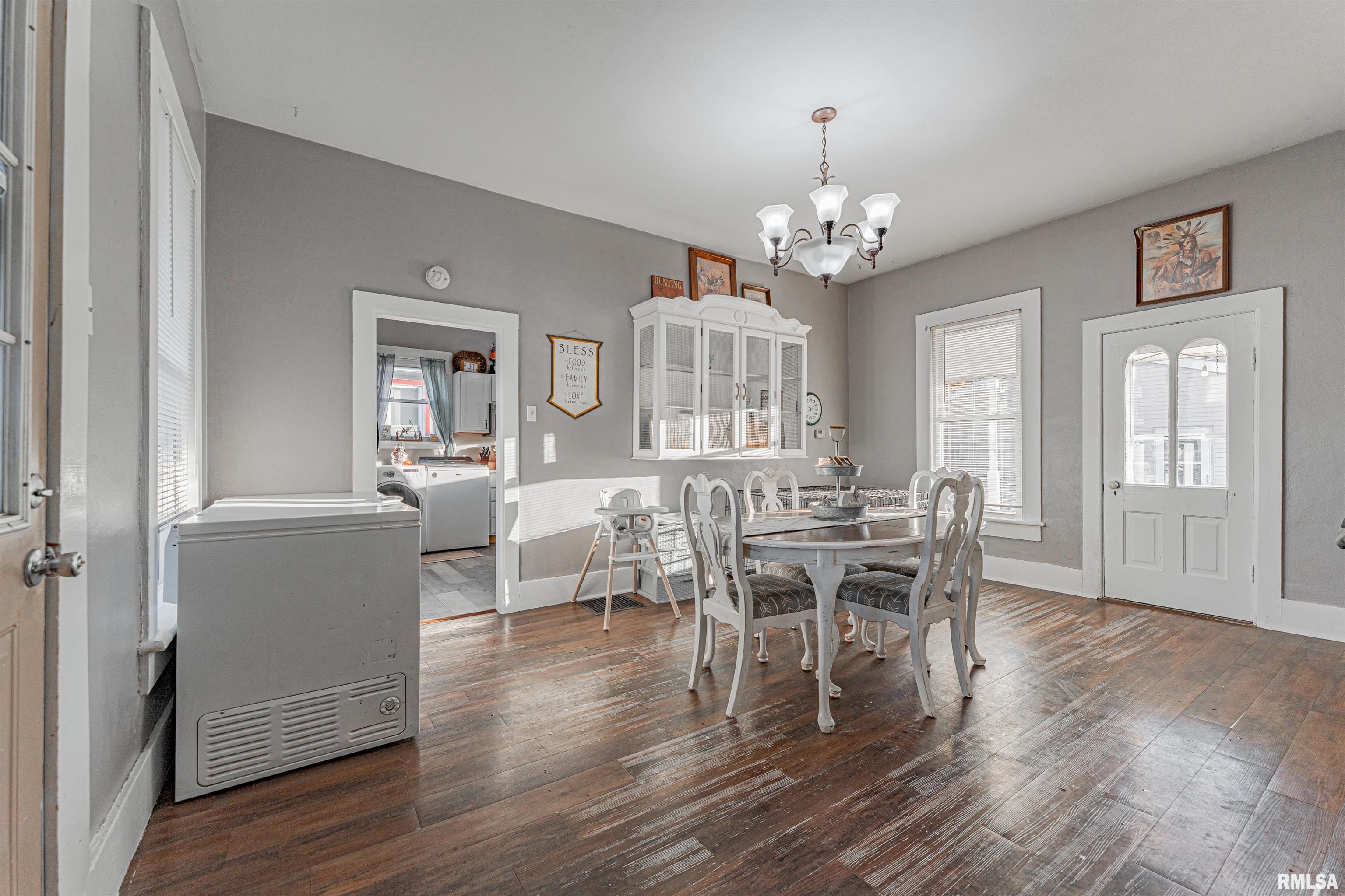 521 Decatur Street Lincoln, IL 62656 - Photo 5 of 25 Gallery Image 5