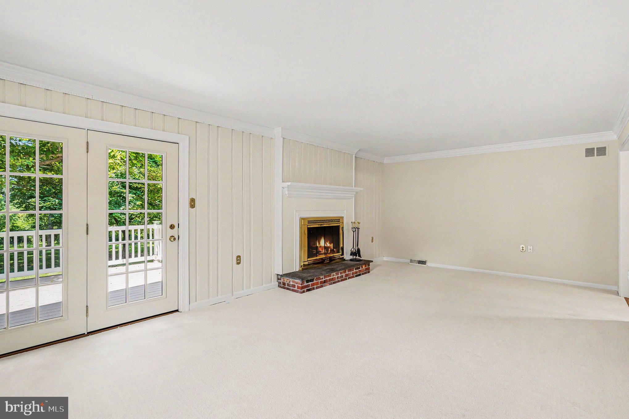 31 Filbert Road Elkton, MD 21921 - Photo 16 of 54 Expansive Family Room w/deck entry