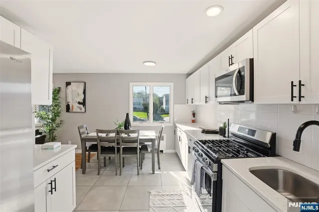 $779,000 | 59 Grove Avenue, East Hanover, NJ 07936