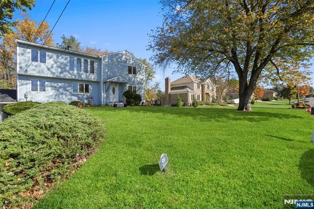 $779,000 | 59 Grove Avenue, East Hanover, NJ 07936