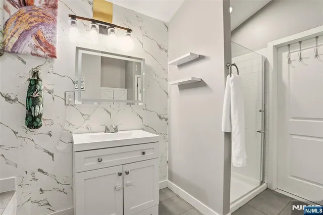 $779,000 | 59 Grove Avenue, East Hanover, NJ 07936