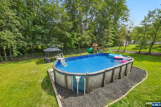 $779,000 | 59 Grove Avenue, East Hanover, NJ 07936