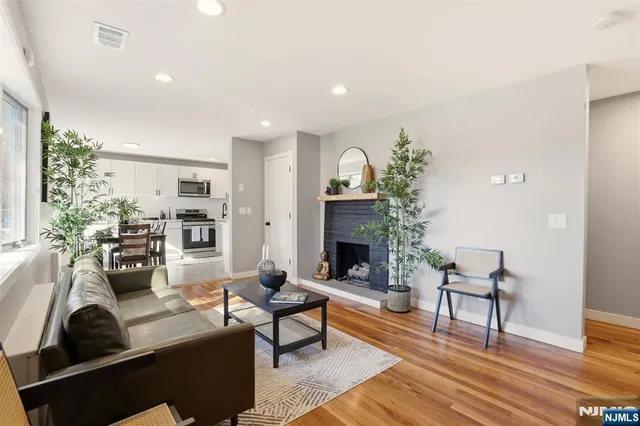 $779,000 | 59 Grove Avenue, East Hanover, NJ 07936