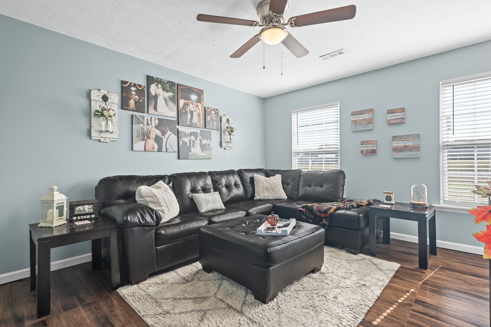 1413 Fall Parkway Murfreesboro, TN 37129 - Photo 15 of 51 a living room with furniture