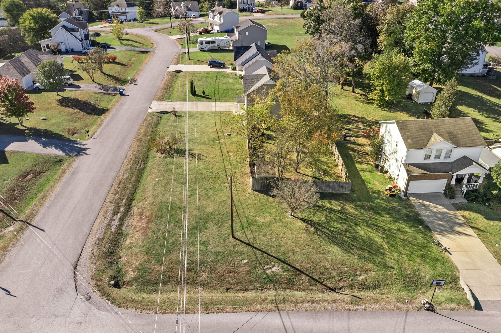 1413 Fall Parkway Murfreesboro, TN 37129 - Photo 43 of 51 view of a swimming pool