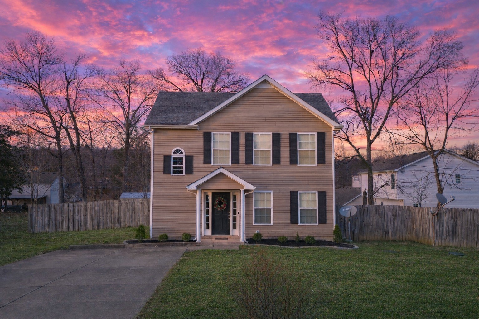 1413 Fall Parkway Murfreesboro, TN 37129 - Photo 5 of 51 a front view of a house with a garden