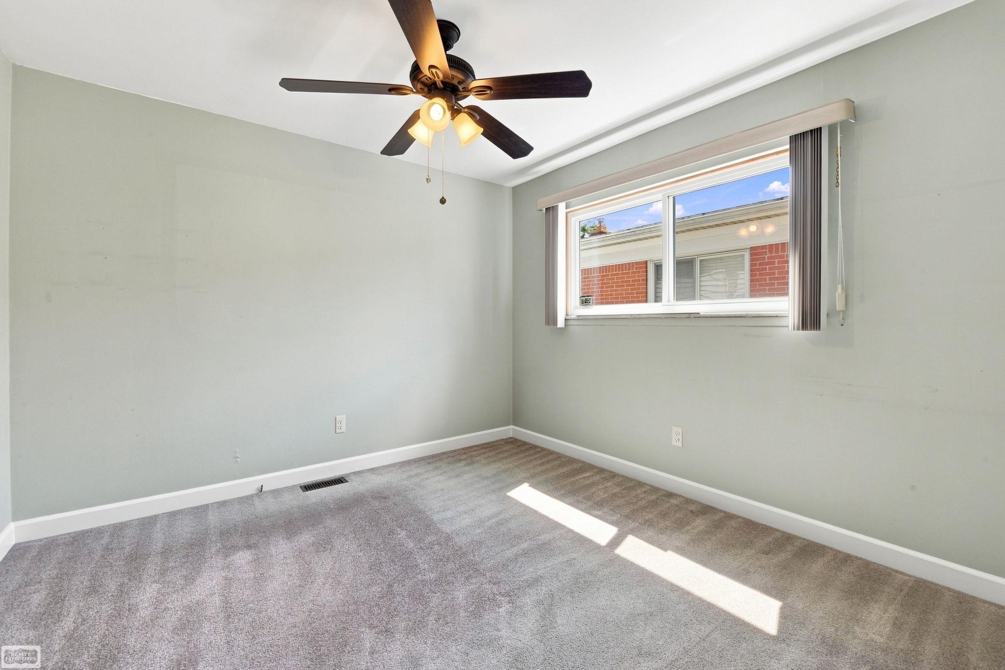 30648 Calahan Road Roseville, MI 48066 - Photo 14 of 31 Gallery Image 14