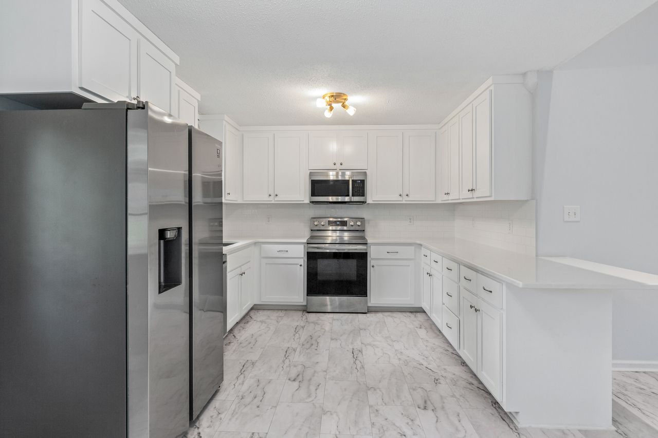 1721 Hazelwood Road Clarksville, TN 37042 - Photo 9 of 25
