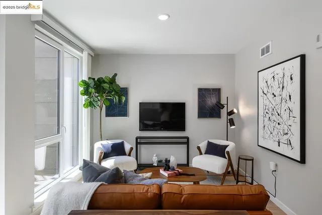 $418,000 | 260 Brooklyn Basin Way, Unit 415, Oakland, CA 94606