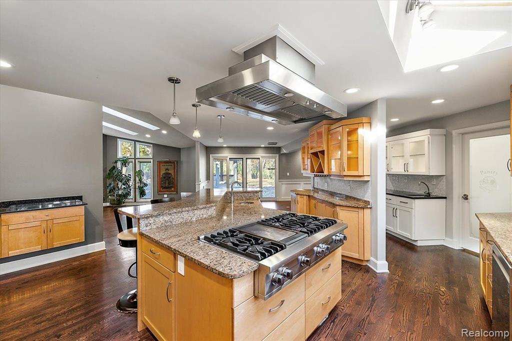30545 Inkster Road Farmington, MI 48334 - Photo 19 of 87