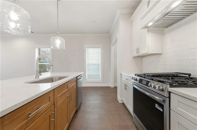 $675,000 | 184 Summit Avenue Southeast, Marietta, GA 30060