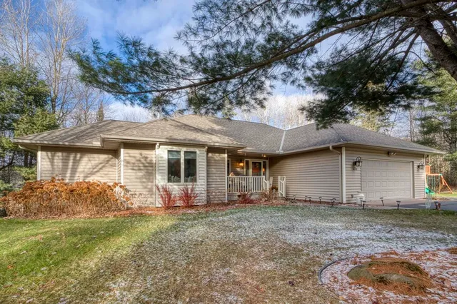 $649,900 | 16542 Ridge Rock Road, Hayward, WI 54843