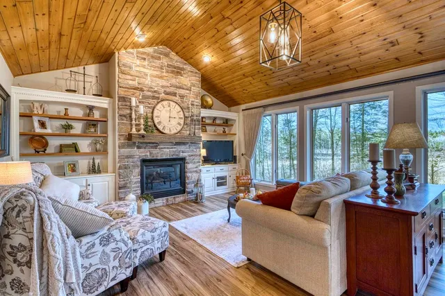 $649,900 | 16542 Ridge Rock Road, Hayward, WI 54843