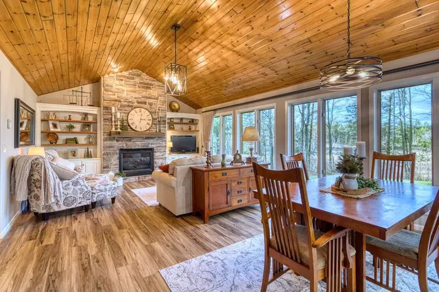 $649,900 | 16542 Ridge Rock Road, Hayward, WI 54843