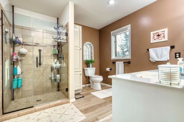 $649,900 | 16542 Ridge Rock Road, Hayward, WI 54843