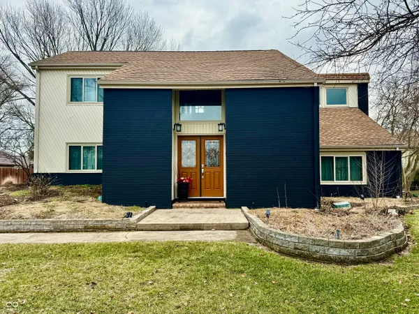 $395,000 | 560 Sir Lancelot Drive, Seymour, IN 47274