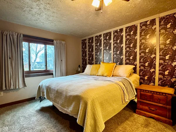 $395,000 | 560 Sir Lancelot Drive, Seymour, IN 47274