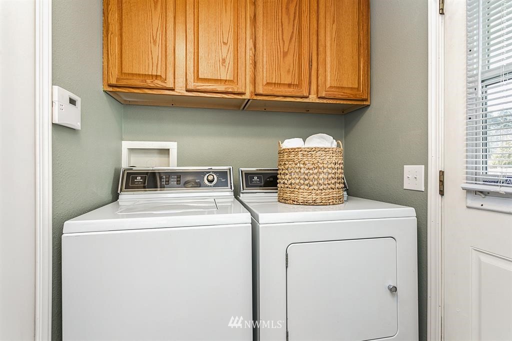 520 North Carpenter Road Snohomish, WA 98290 - Photo 11 of 25 a utility room with dryer and washer