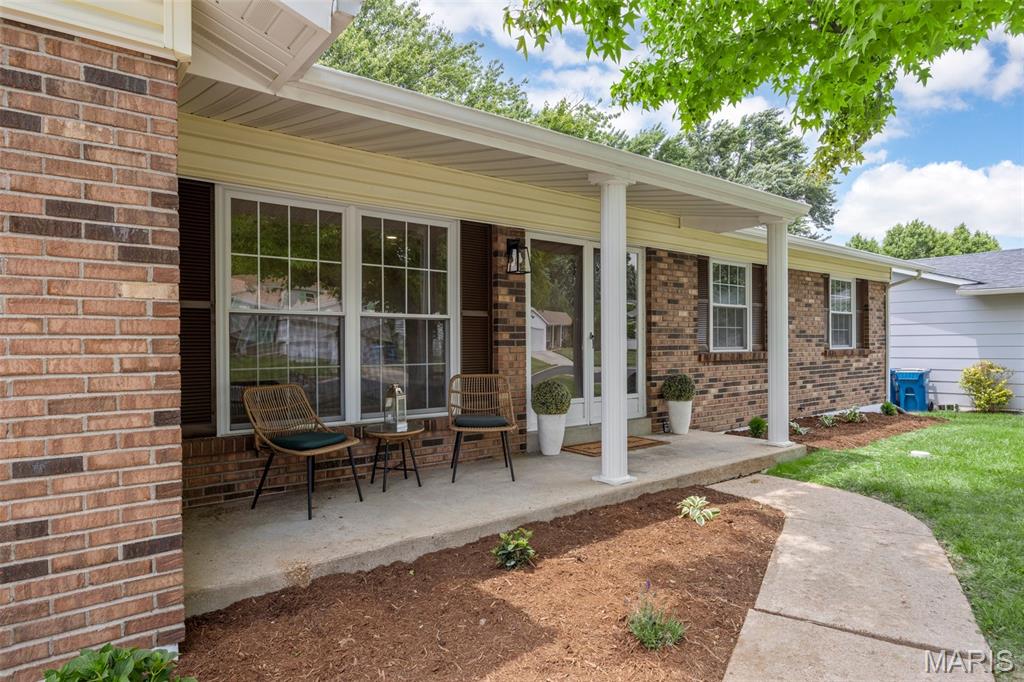 2825 Olde Gloucester Drive St. Charles, MO 63301 - Photo 2 of 48