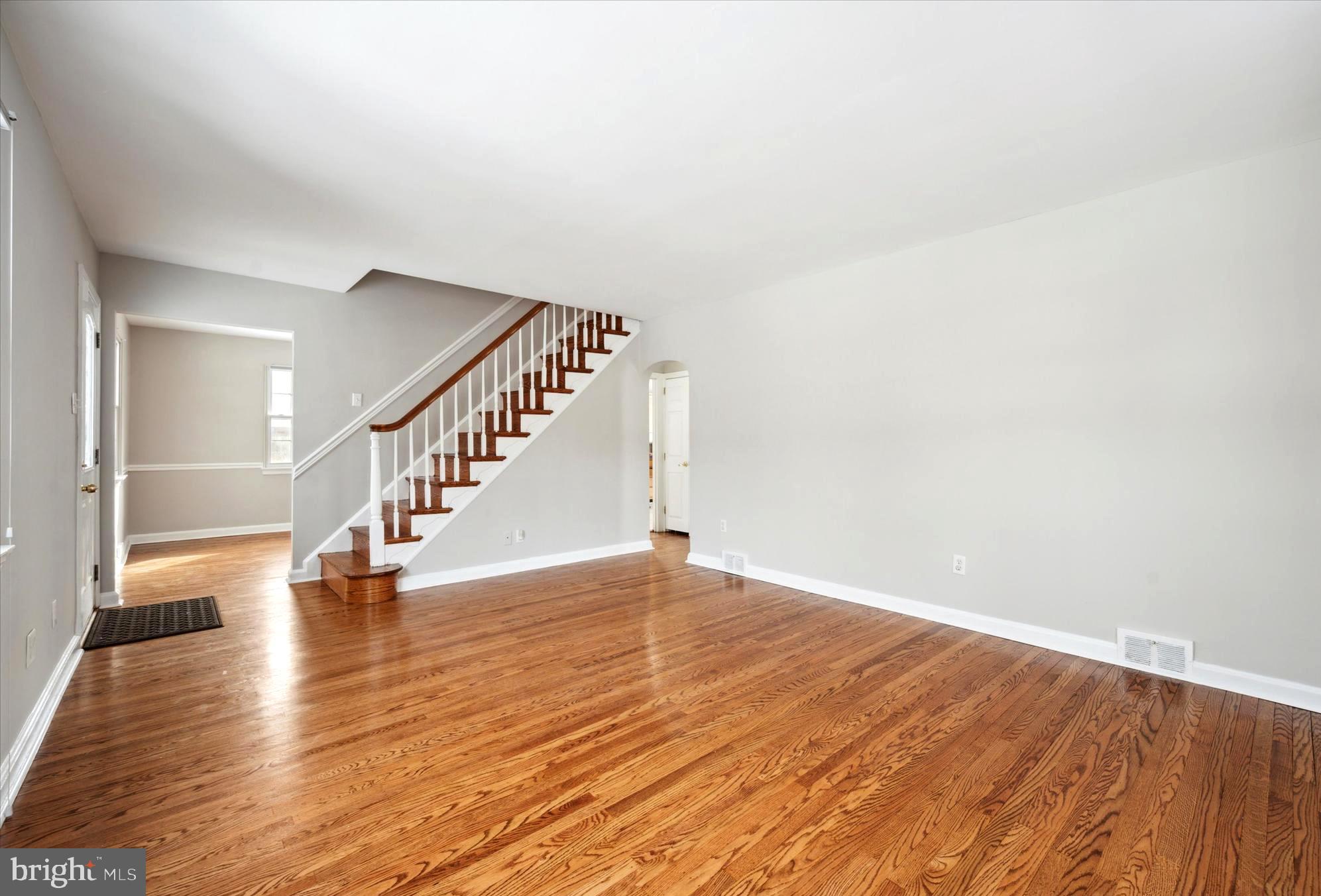 80 Rodmor Road Havertown, PA 19083 - Photo 7 of 26 Living Room