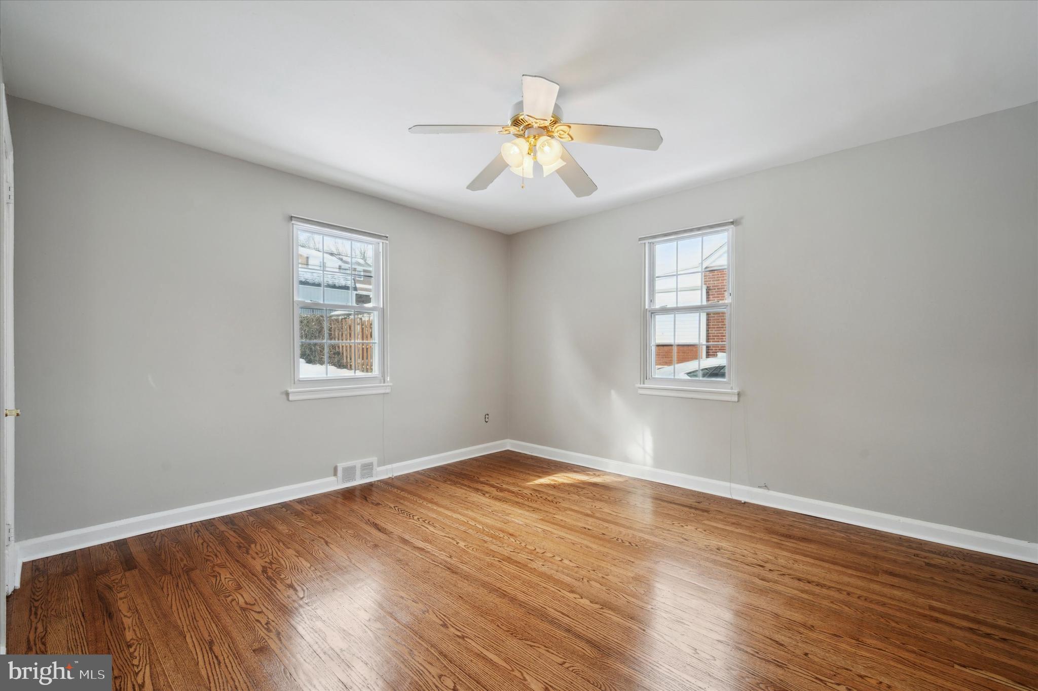 80 Rodmor Road Havertown, PA 19083 - Photo 10 of 26 Living Room