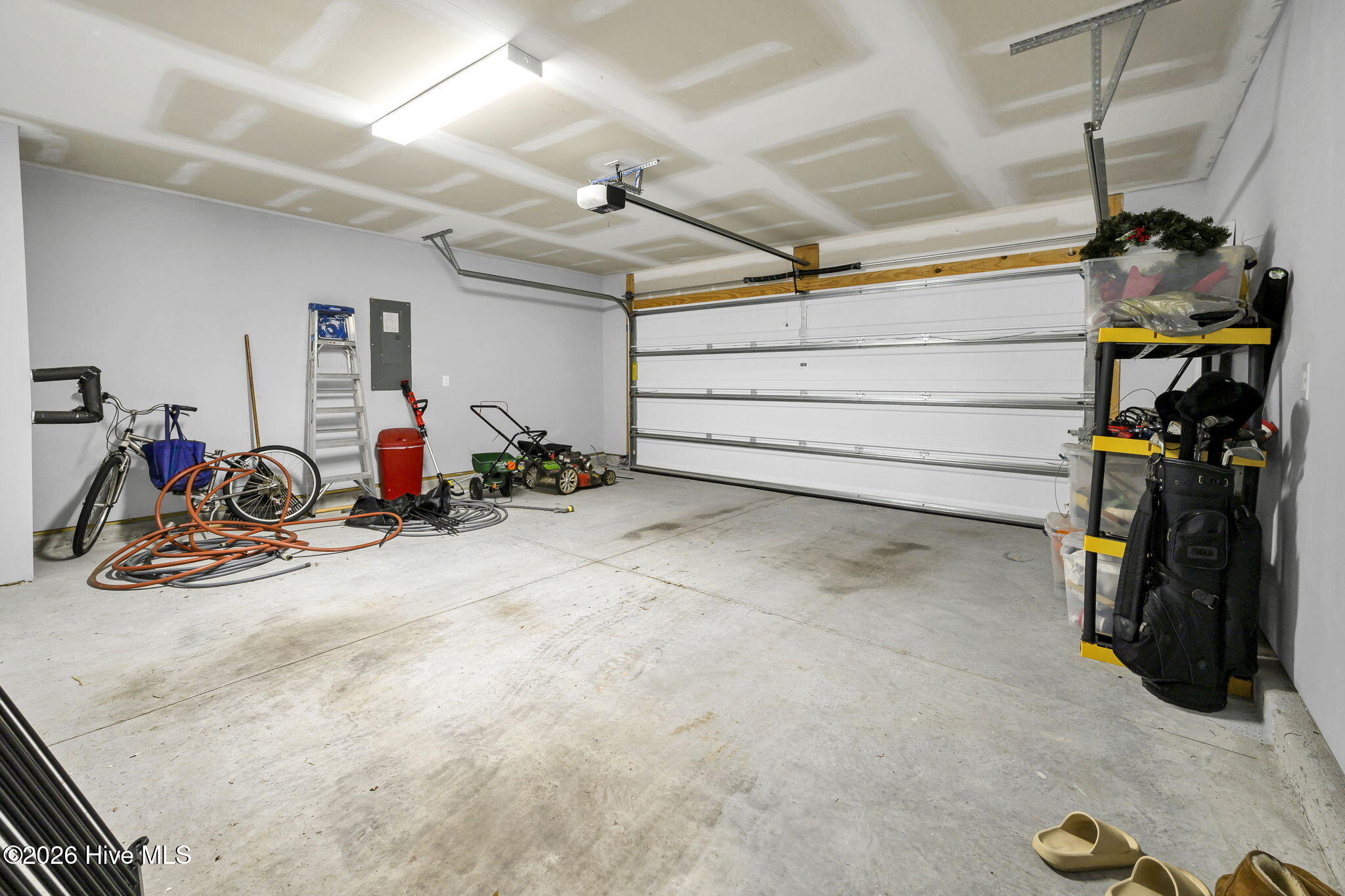 699 Buckeye Road Northeast Leland, NC 28451 - Photo 24 of 42 34-web-or-mls-Garage