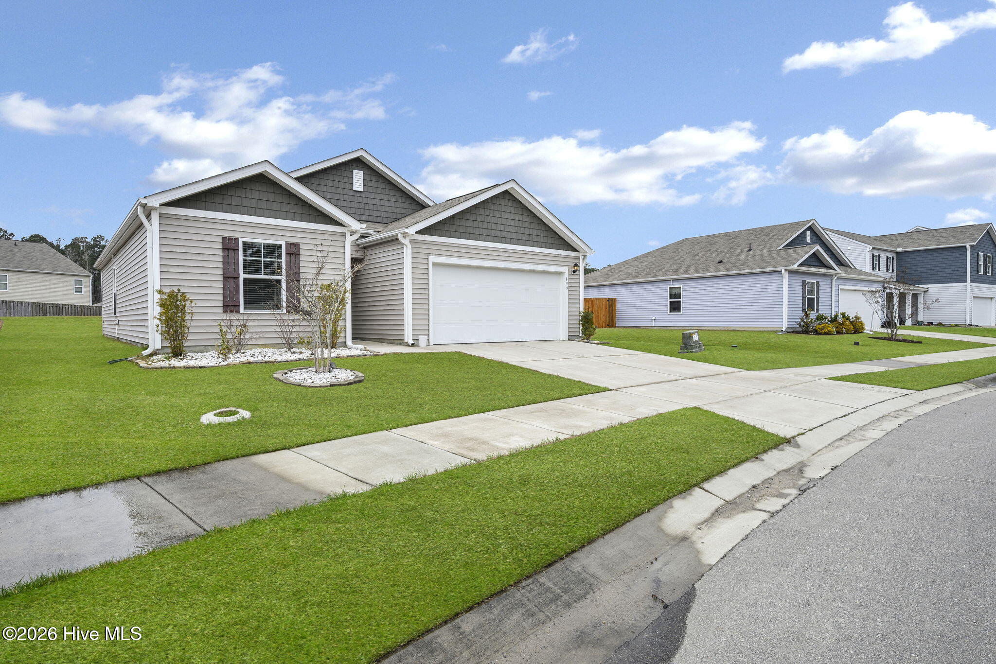 699 Buckeye Road Northeast Leland, NC 28451 - Photo 34 of 42 45-web-or-mls-Front angle grass (2)