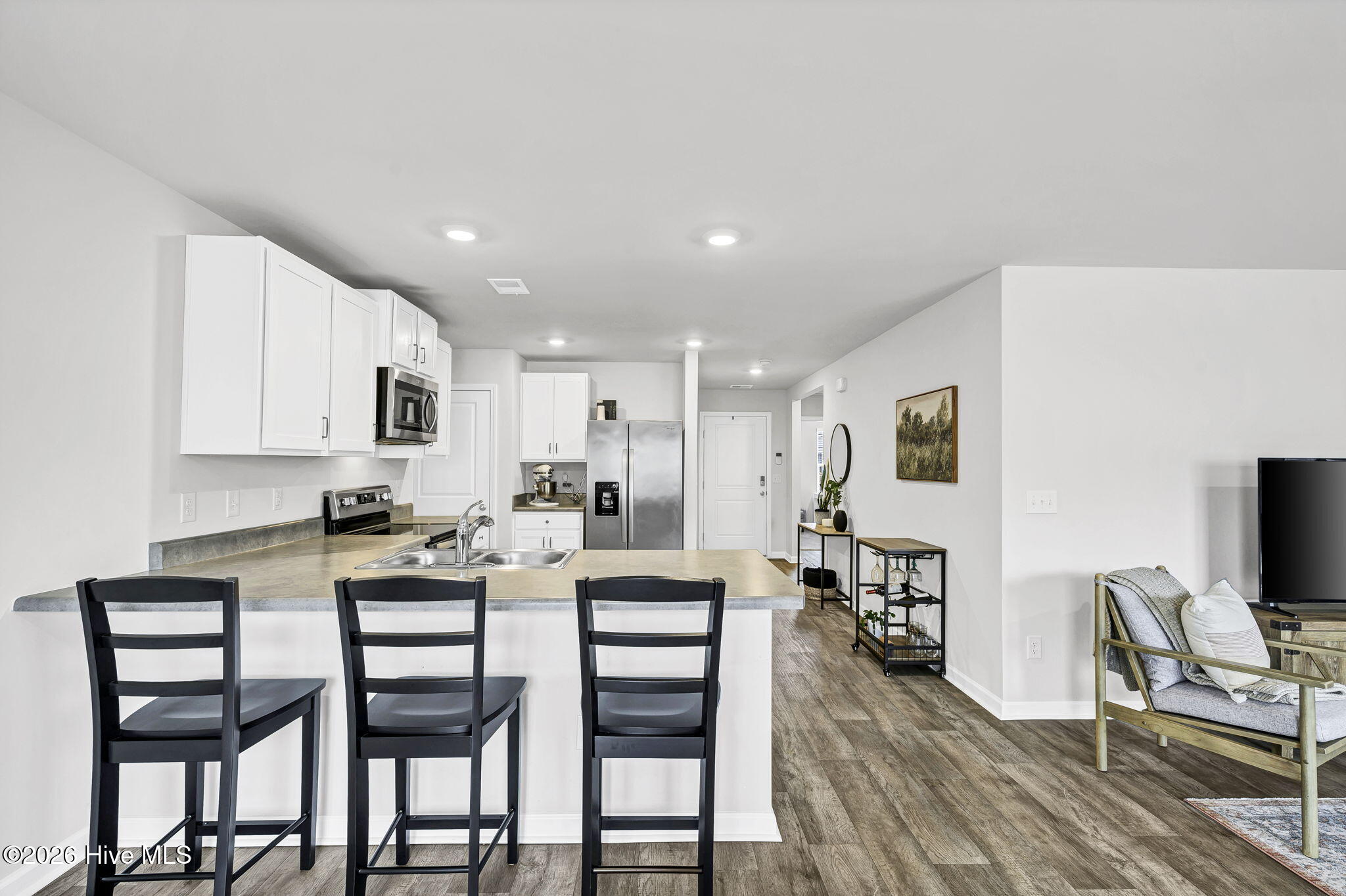 699 Buckeye Road Northeast Leland, NC 28451 - Photo 7 of 42 13-web-or-mls-Kitchen