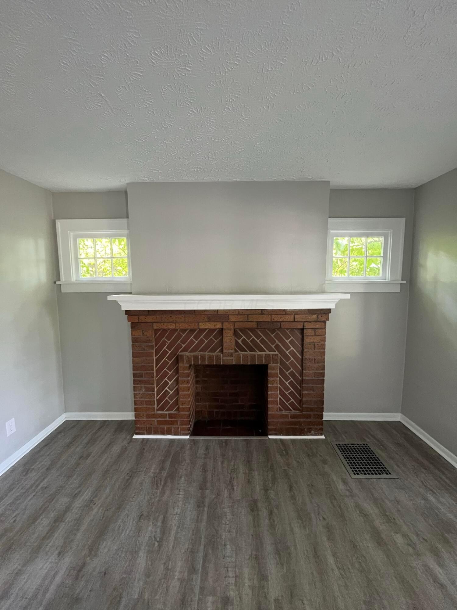11 East Kelso Road Columbus, OH 43202 - Photo 6 of 29
