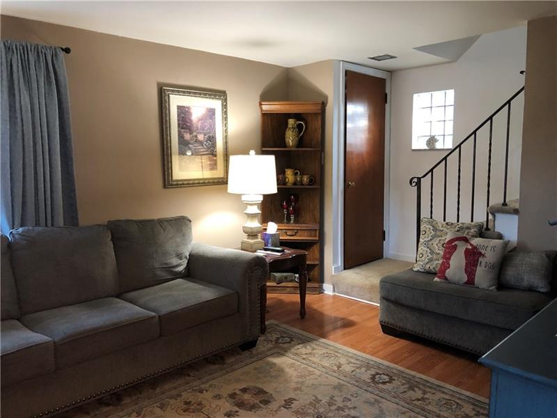 14 East Willock Road Pittsburgh, PA 15227 - Photo 3 of 18 Gallery Image 3