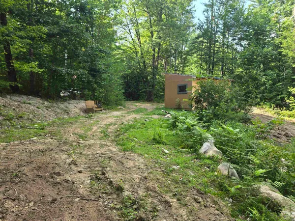 $75,000 | 5 John Terrace, Ossipee, NH 03864