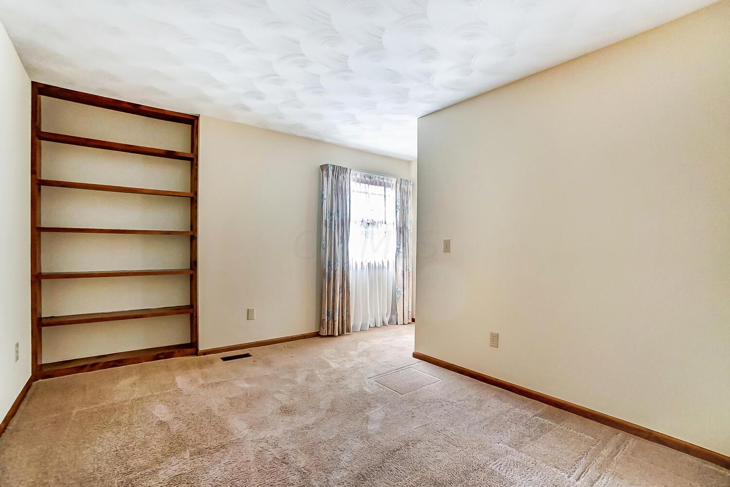 990 Pine View Road Westerville, OH 43081 - Photo 33 of 50 50034190-031_web