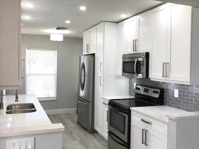 5025 Minto Road Boynton Beach, FL 33472 - Photo 8 of 26 Eat-in kitchen
