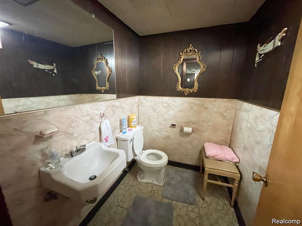 26540 Hoover Road Warren, MI 48089 - Photo 6 of 12 Gallery Image 6
