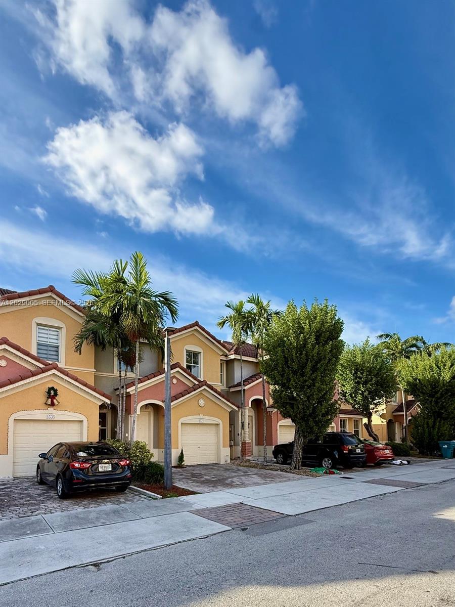 8528 Southwest 166th Place, Unit 8528 Miami, FL 33193 - Photo 3 of 27