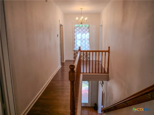 $295,000 | 207 Hubbard Street, Yoakum, TX 77995