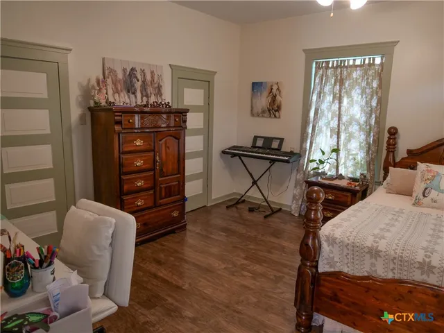 $295,000 | 207 Hubbard Street, Yoakum, TX 77995