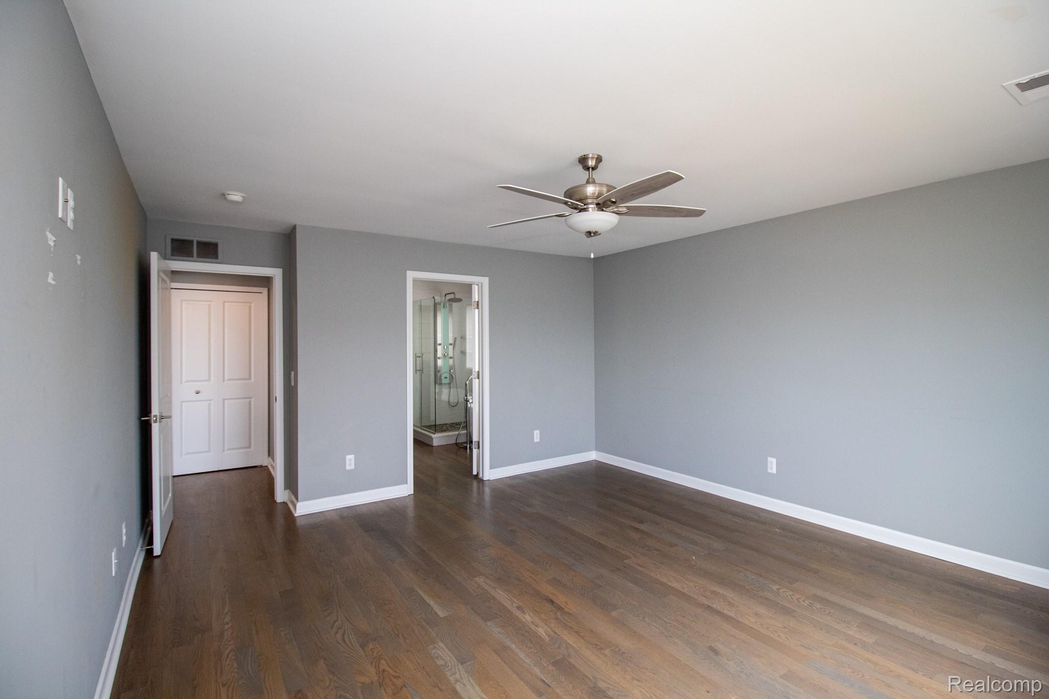 32171 North River Road Harrison Township, MI 48045 - Photo 22 of 52 Master Bedroom 3.jpg