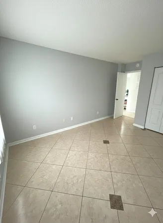 $2,100 | 737 Southeast 1st Way, Unit 302, Deerfield Beach, FL 33441