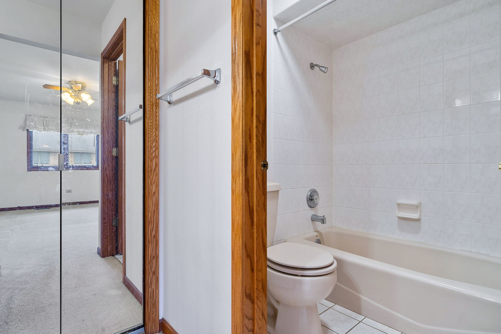 801 Eagle Creek Road Elwood, IL 60421 - Photo 8 of 17 a bathroom with a toilet and a shower