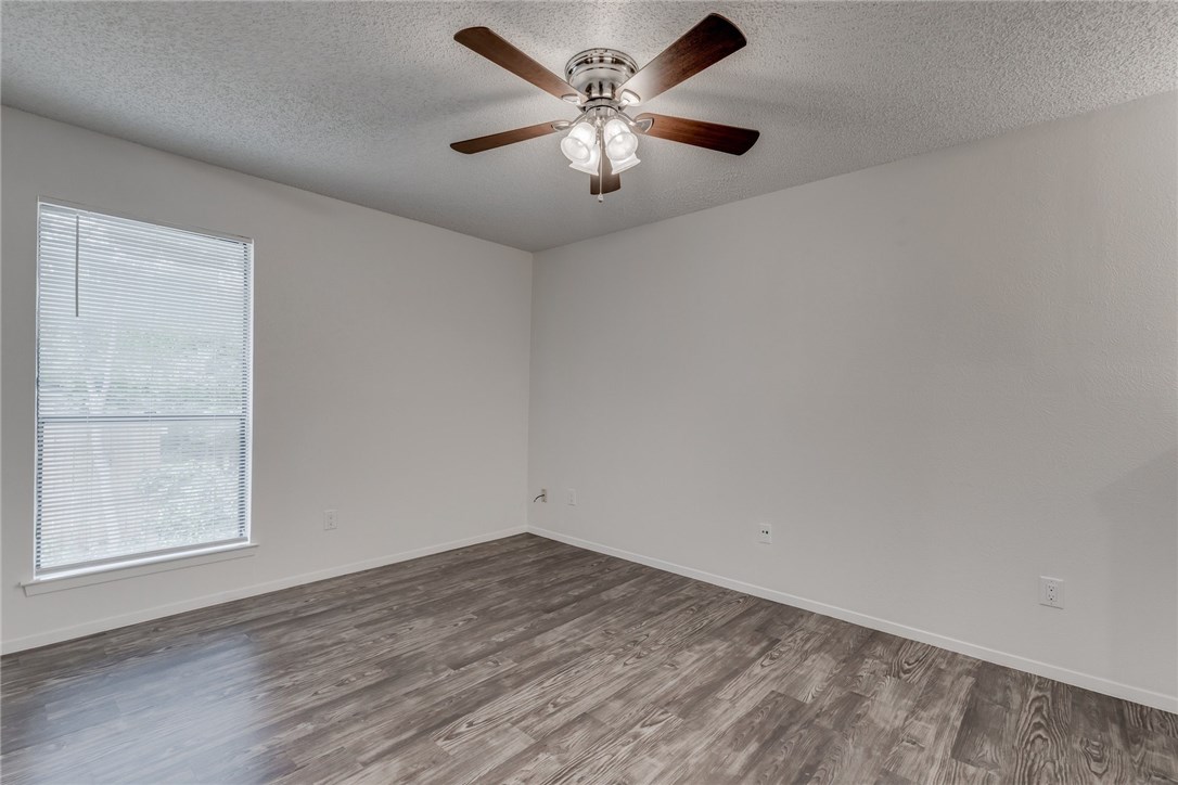 11405 Walnut Ridge Drive, Unit B Austin, TX 78753 - Photo 13 of 25 Gallery Image 13