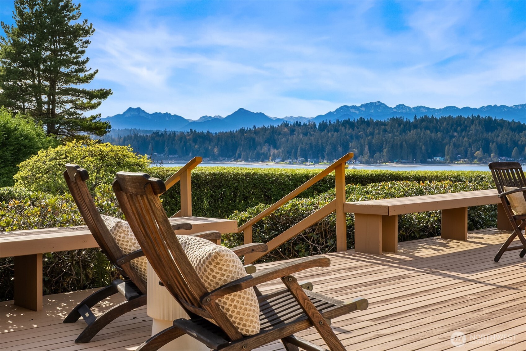 14735 Henderson Road Northeast Bainbridge Island, WA 98110 - Photo 12 of 35