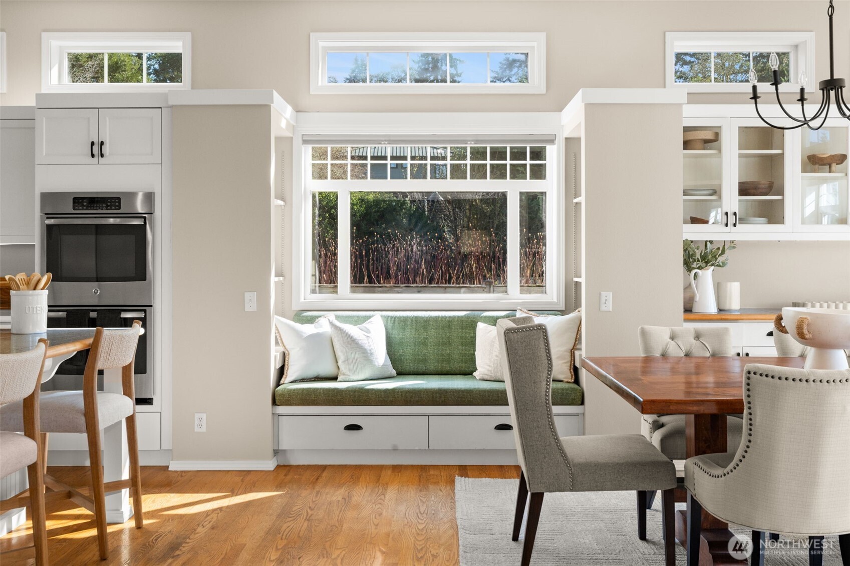 14735 Henderson Road Northeast Bainbridge Island, WA 98110 - Photo 14 of 35