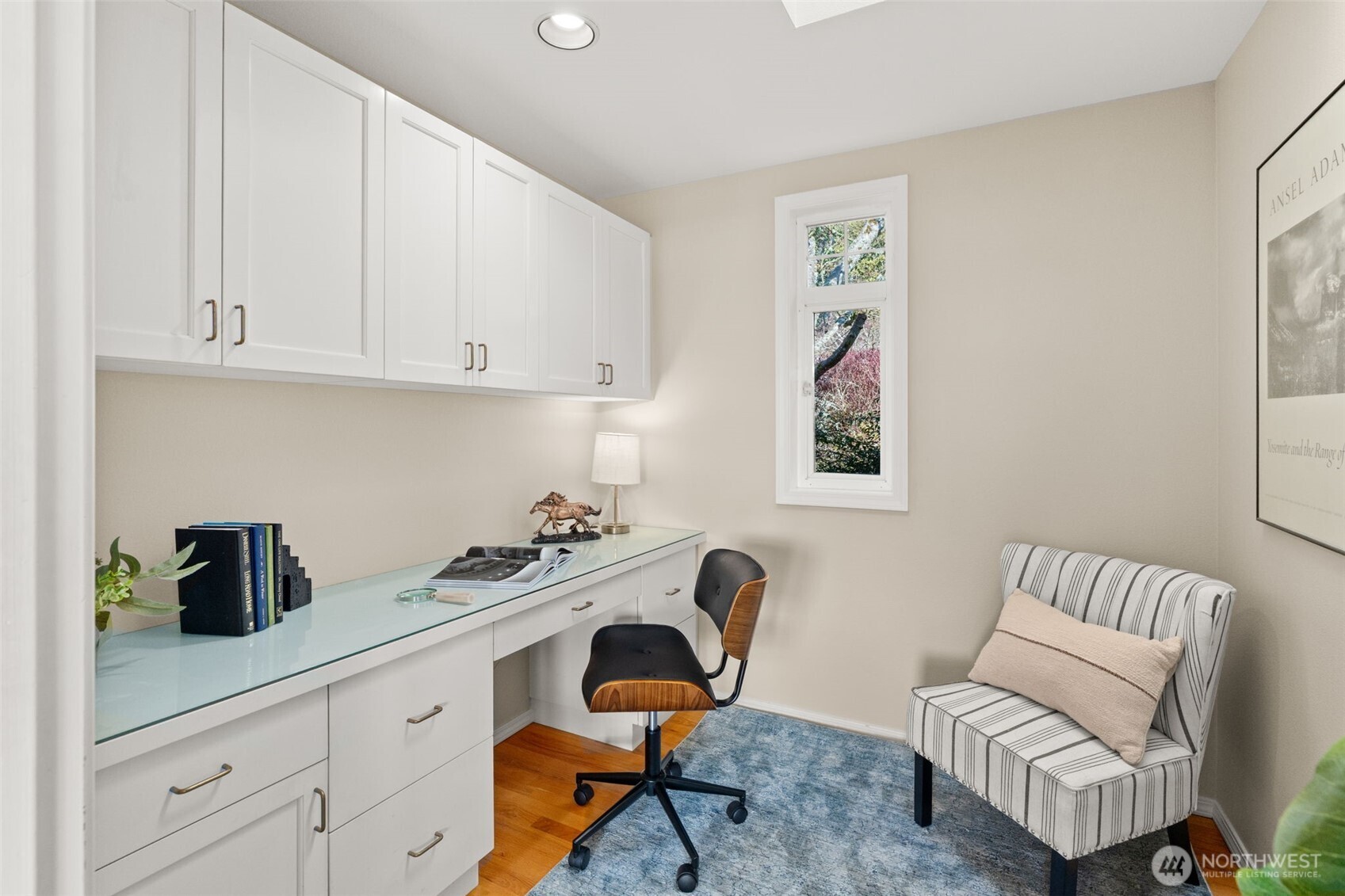 14735 Henderson Road Northeast Bainbridge Island, WA 98110 - Photo 16 of 35