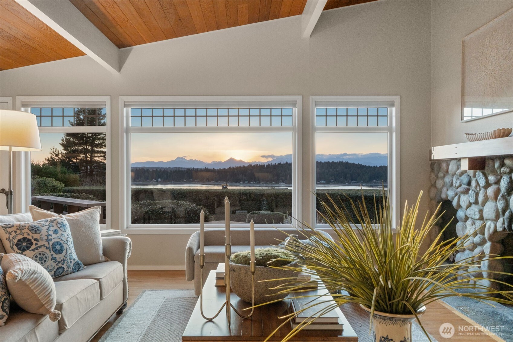 14735 Henderson Road Northeast Bainbridge Island, WA 98110 - Photo 26 of 35