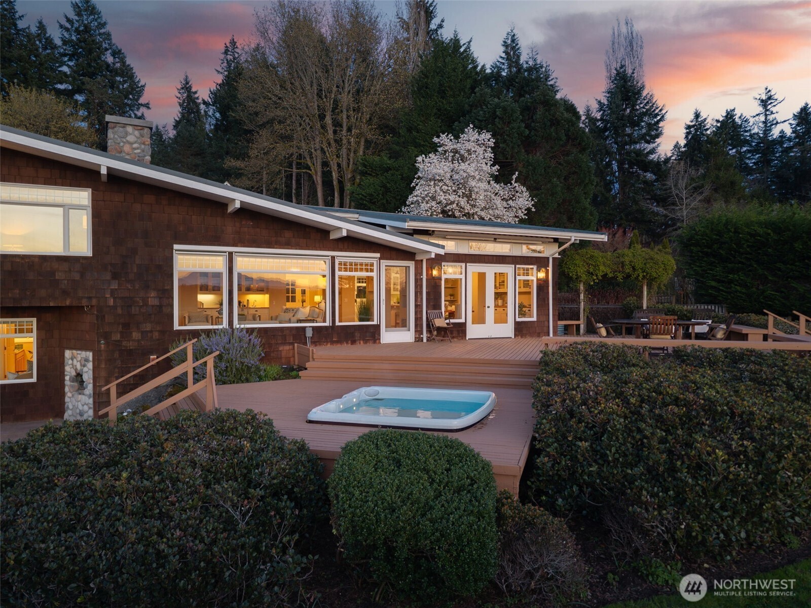 14735 Henderson Road Northeast Bainbridge Island, WA 98110 - Photo 30 of 35