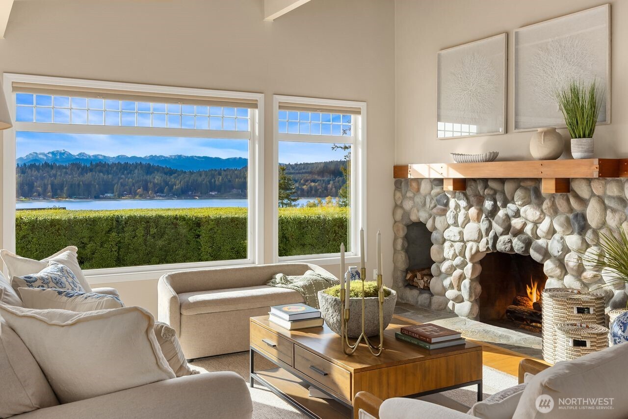 14735 Henderson Road Northeast Bainbridge Island, WA 98110 - Photo 9 of 35